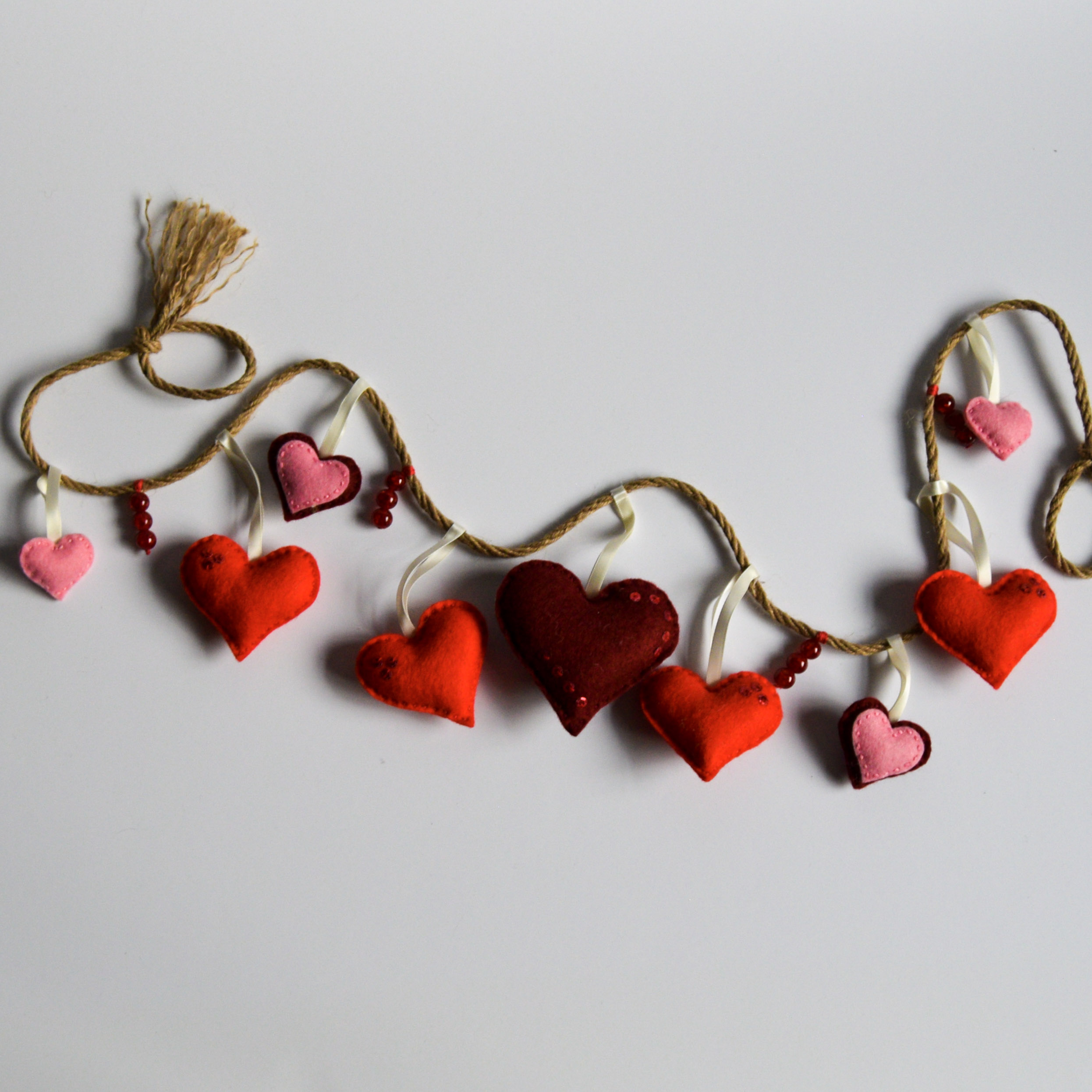 Multisize Heart Garland